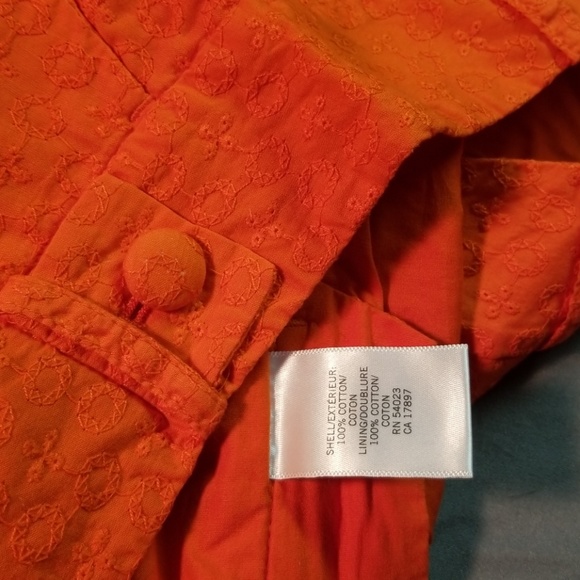 Women's size 2 Banana Republic Ryan Fit Shorts Red - Picture 4 of 4